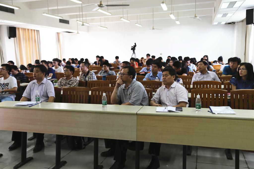 图1 讲座现场